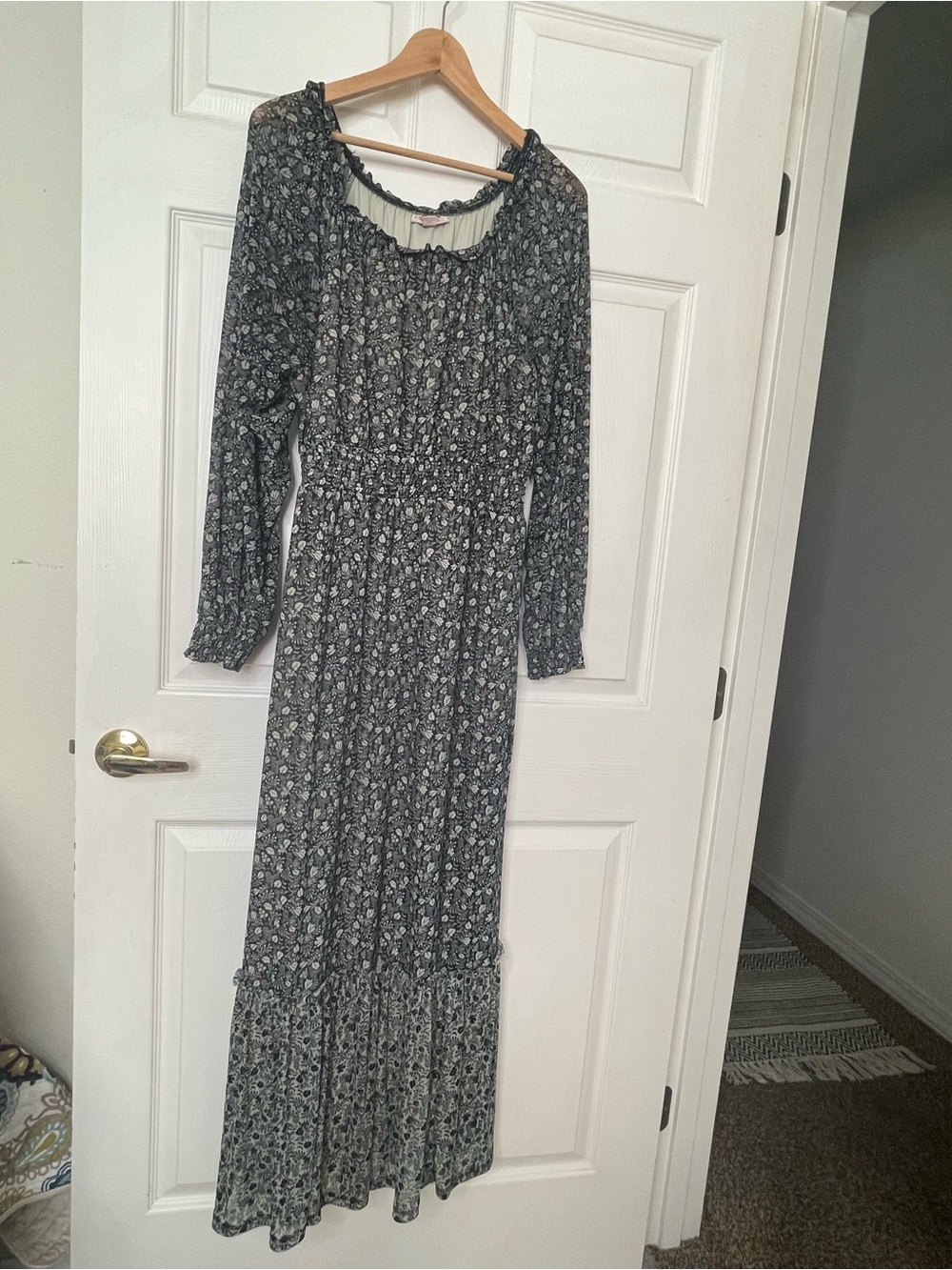 Knox Rose Black Floral Long Sleeve Maxi Dress